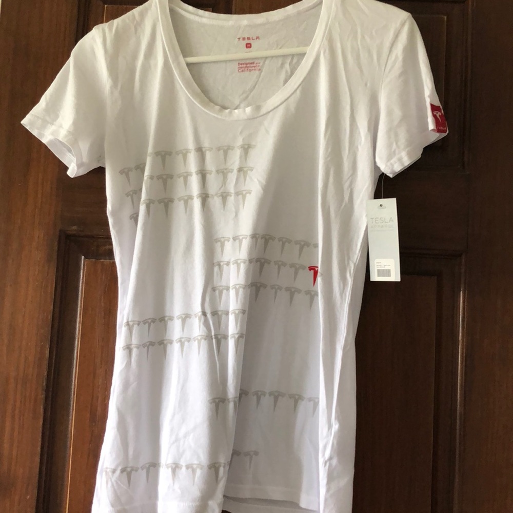 Tesla Tee